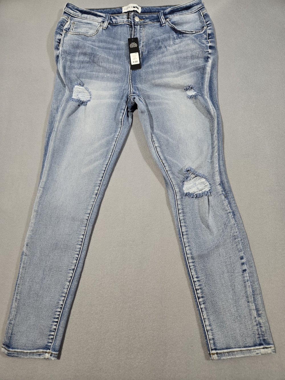 Light Blue Fashion Nova Women's Skinny Jeans Size 14